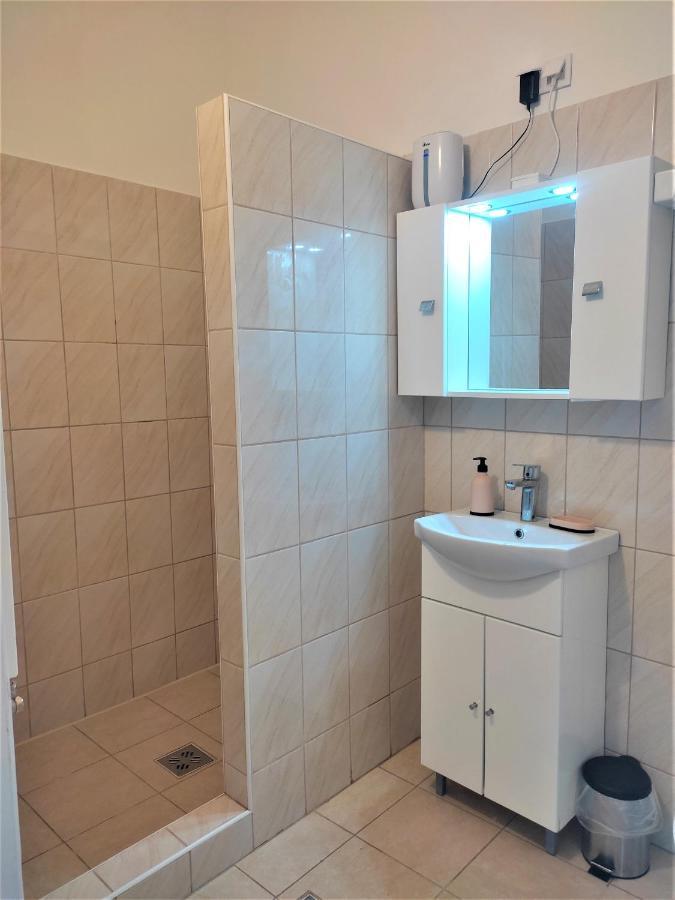 Dunapart Apartment Vác Esterno foto
