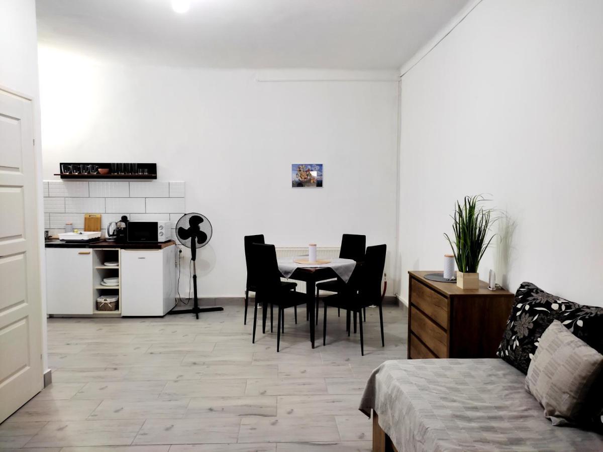 Dunapart Apartment Vác Esterno foto